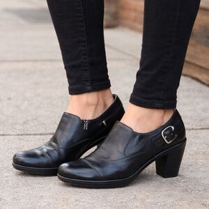 Clarks Bendables Dark Academia Block Heel Comfort Loafer Shootie Heels 7.5M